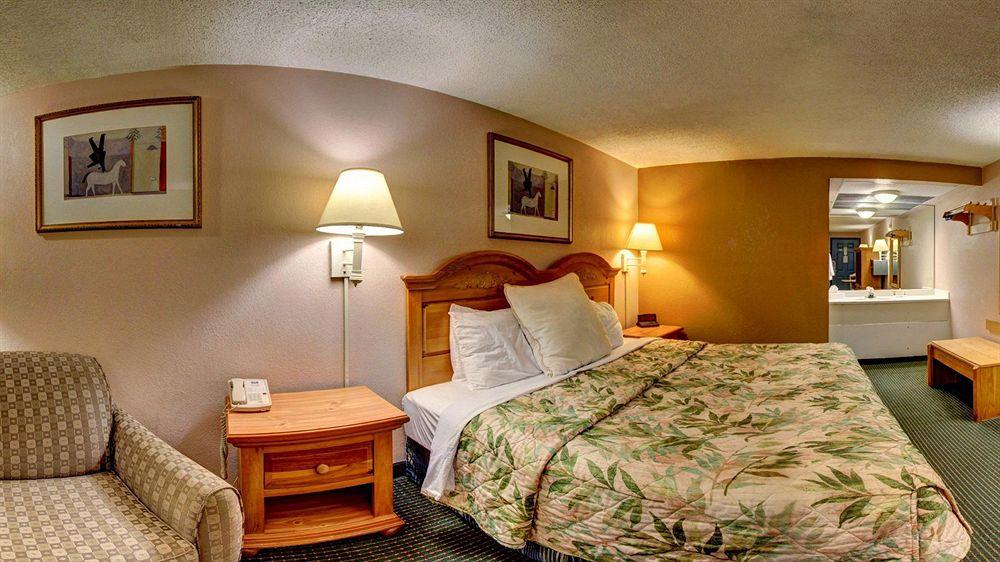 Econo Lodge Pooler - Savannah I-95 Ngoại thất bức ảnh