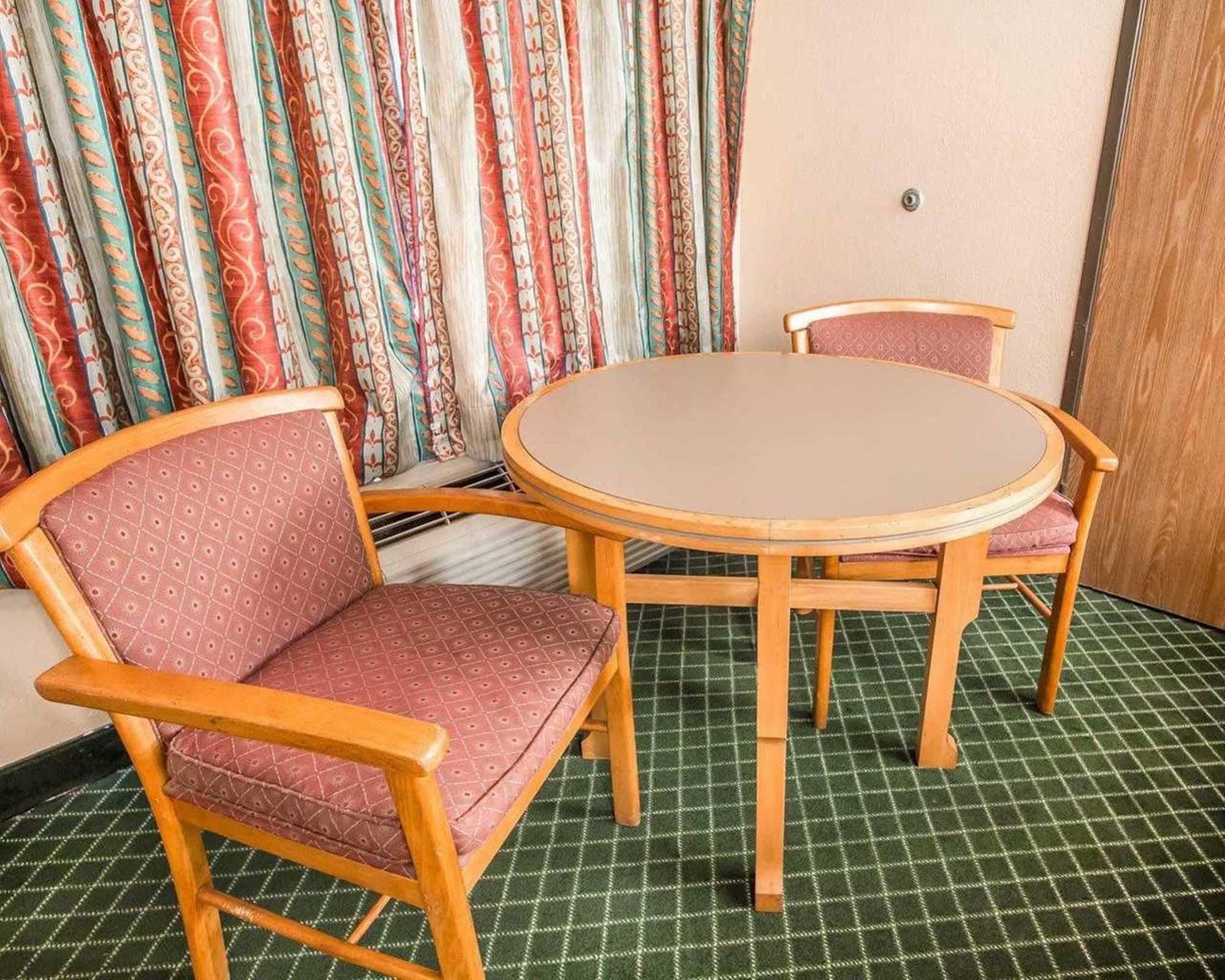 Econo Lodge Pooler - Savannah I-95 Ngoại thất bức ảnh