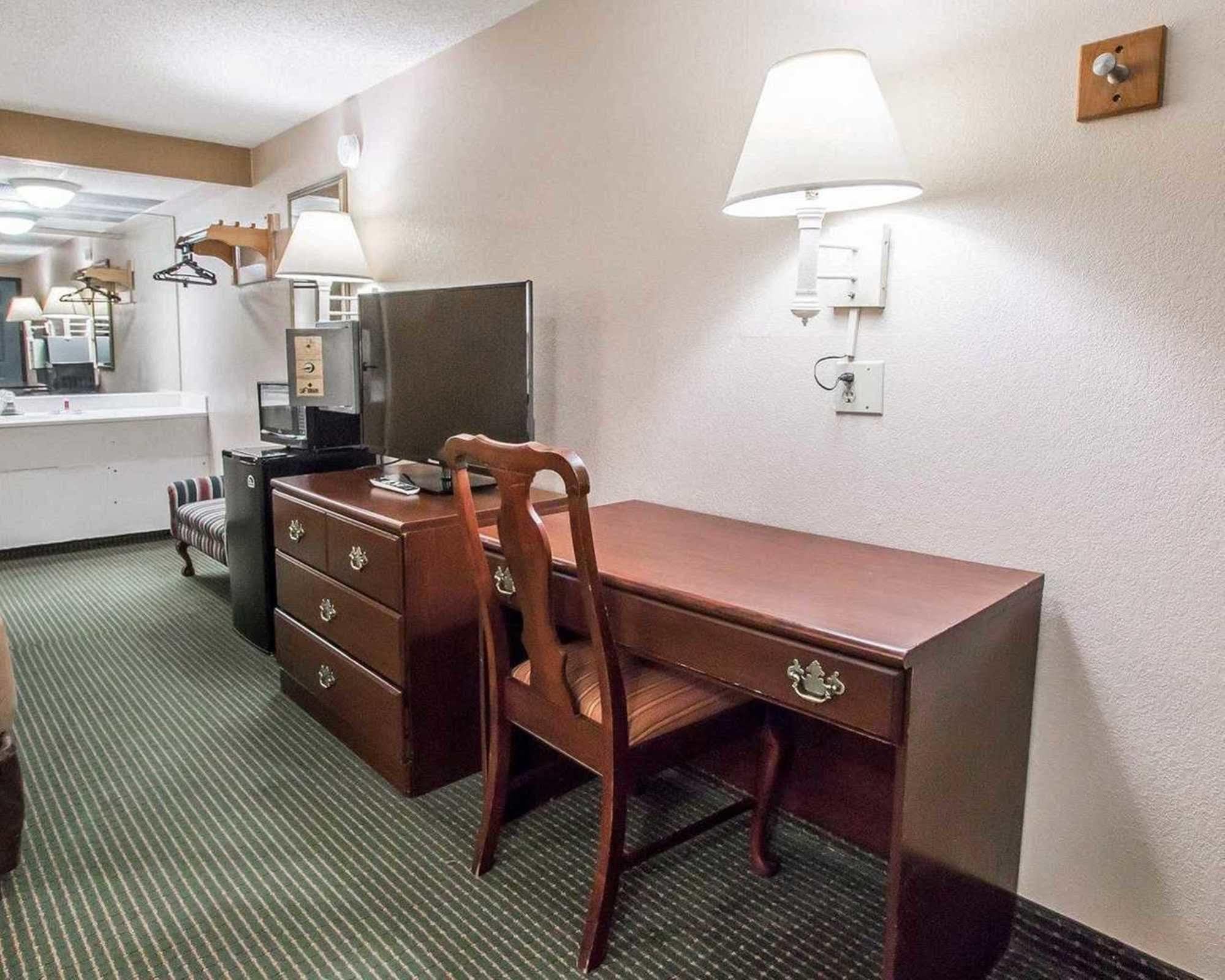Econo Lodge Pooler - Savannah I-95 Ngoại thất bức ảnh